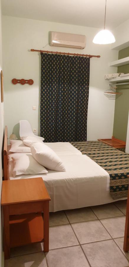 Zannikos Rooms Ermoupoli Exteriör bild