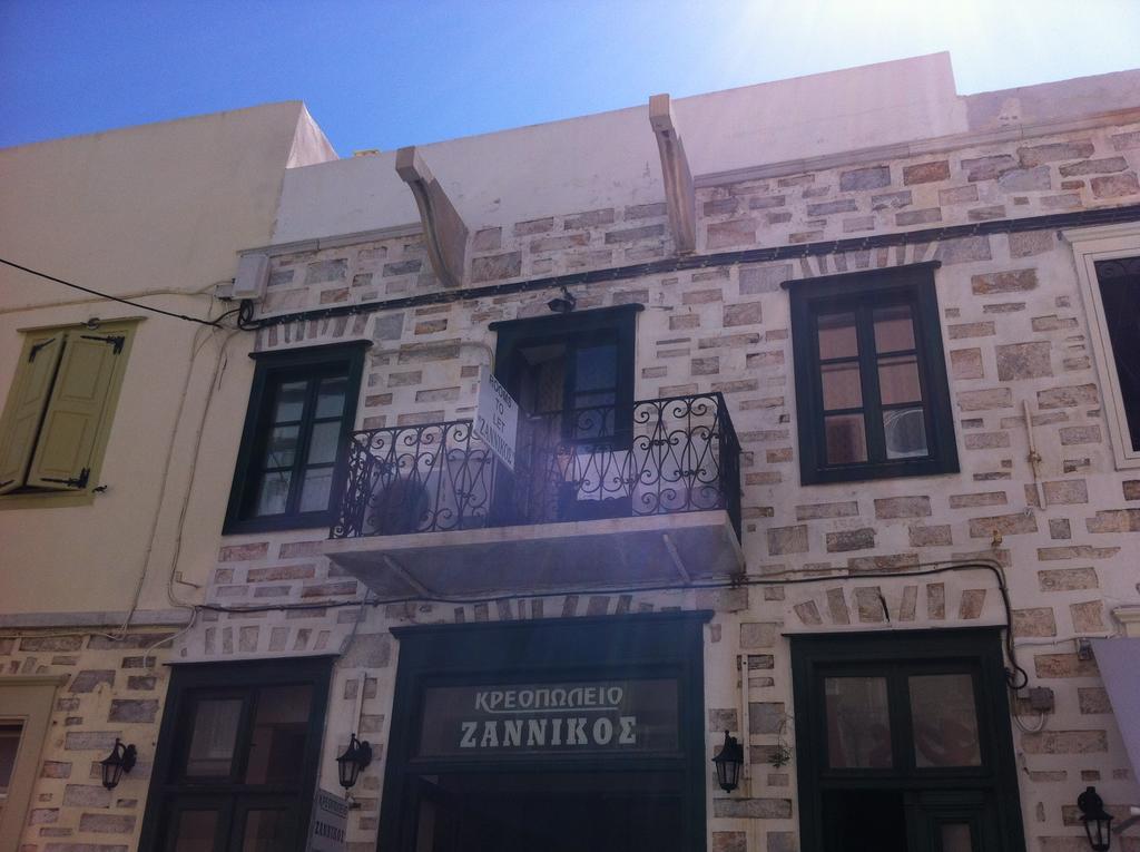 Zannikos Rooms Ermoupoli Exteriör bild